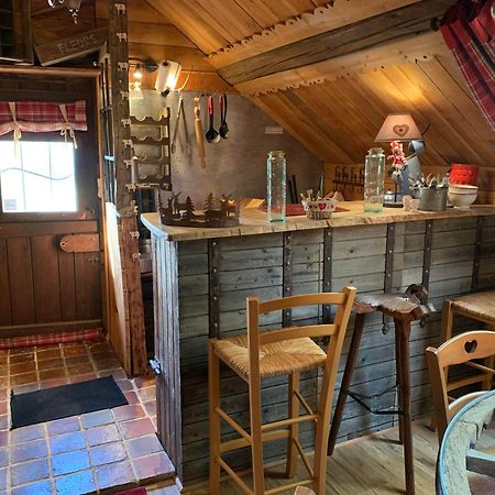 Gite "Le Refuge" Dans Un Domaine De 7Ha Au Calme Vimoutiers Esterno foto