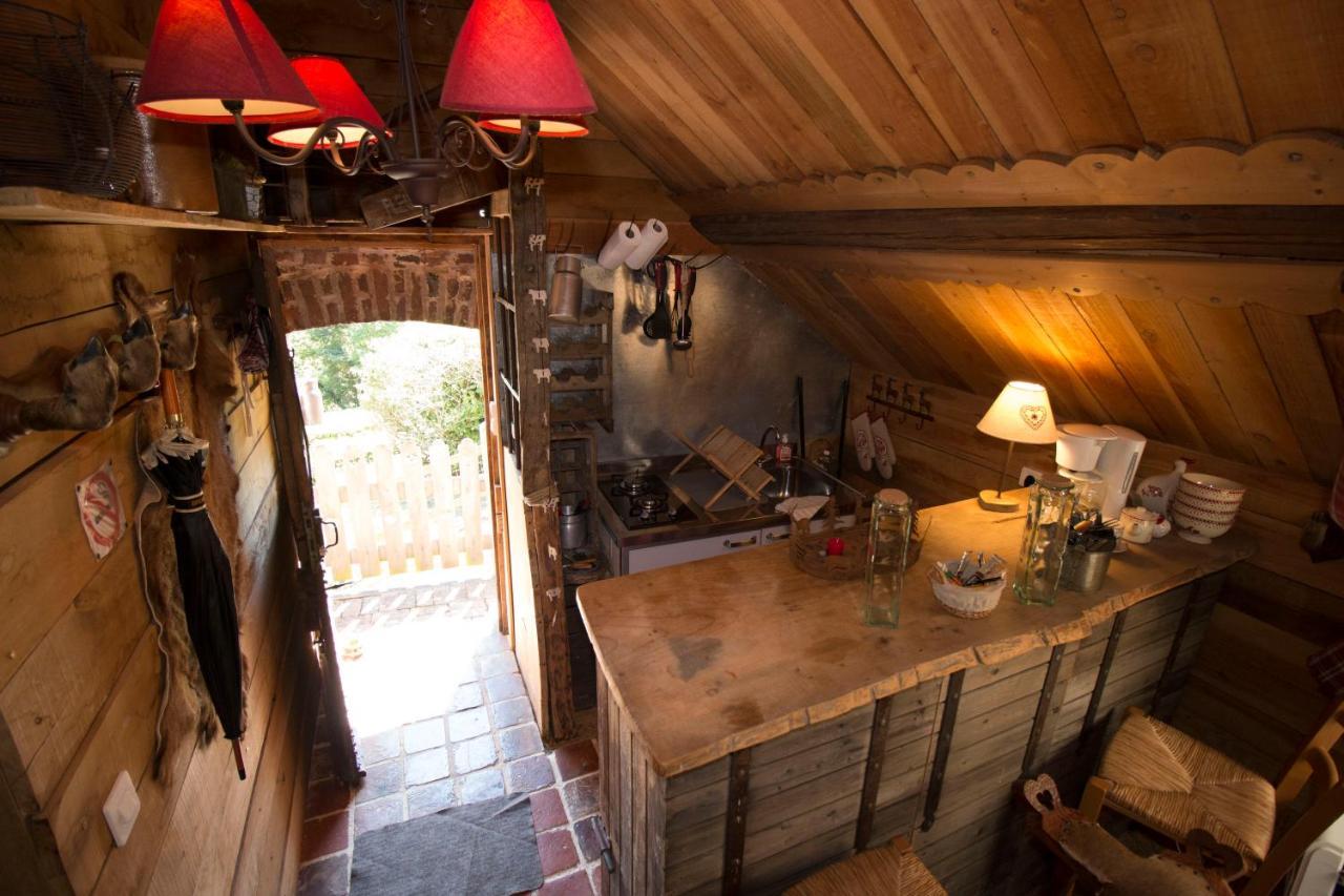 Gite "Le Refuge" Dans Un Domaine De 7Ha Au Calme Vimoutiers Esterno foto