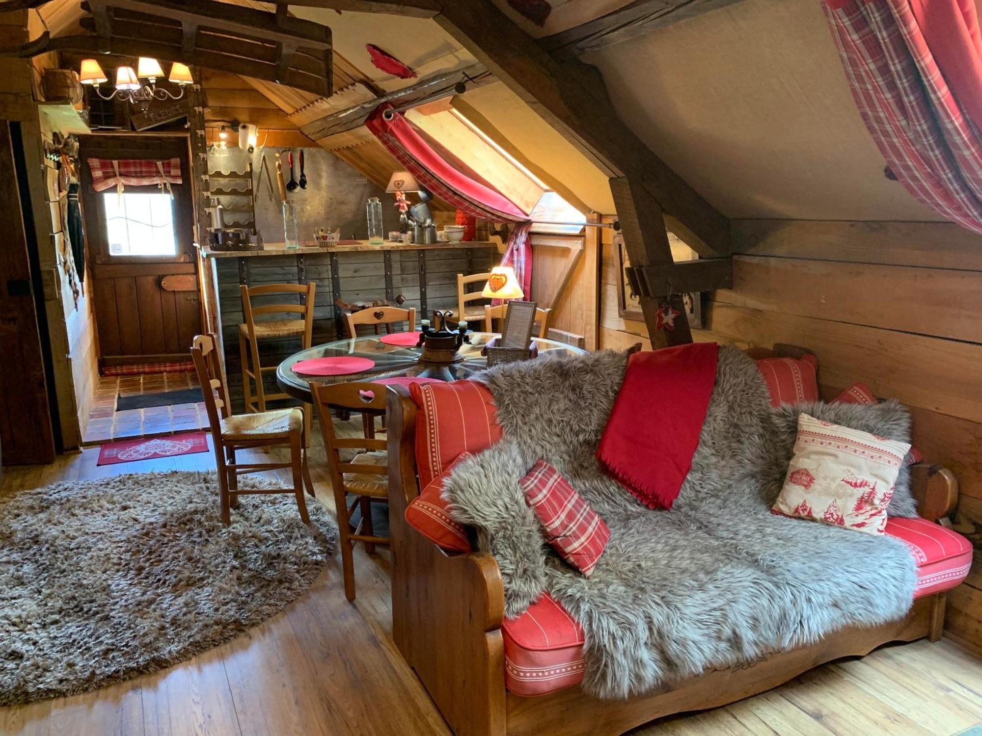 Gite "Le Refuge" Dans Un Domaine De 7Ha Au Calme Vimoutiers Esterno foto